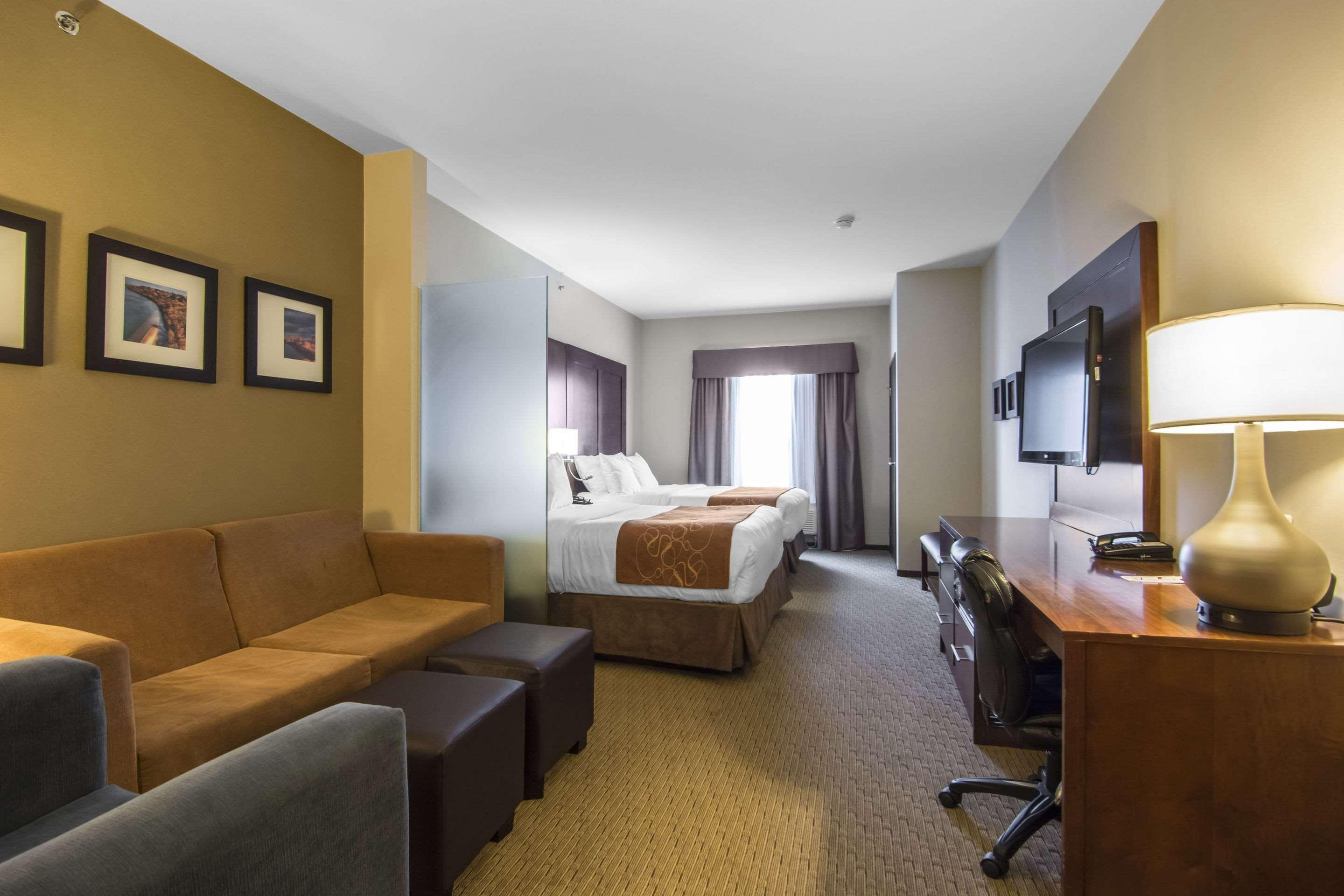 Comfort Suites Saskatoon Esterno foto