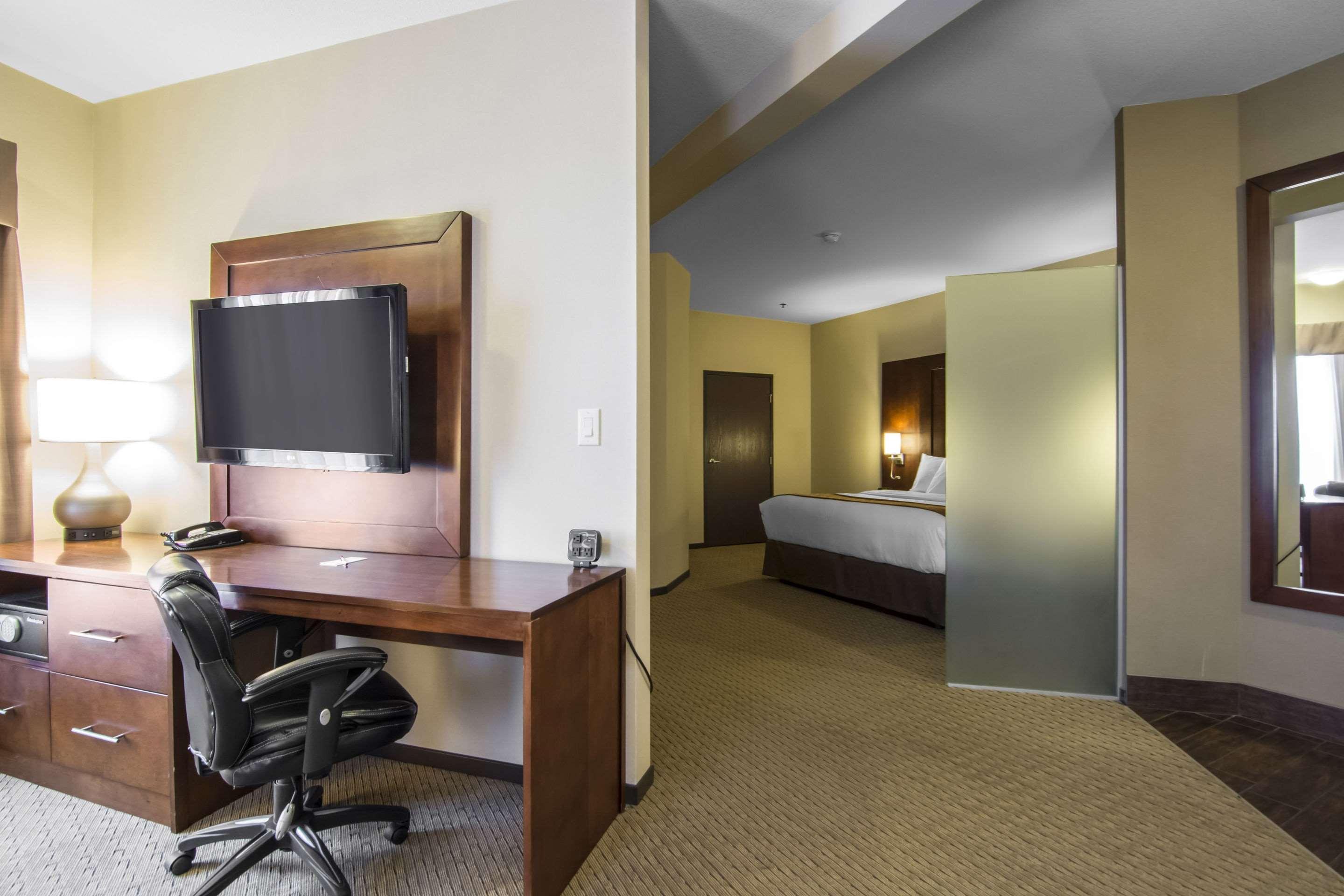 Comfort Suites Saskatoon Esterno foto