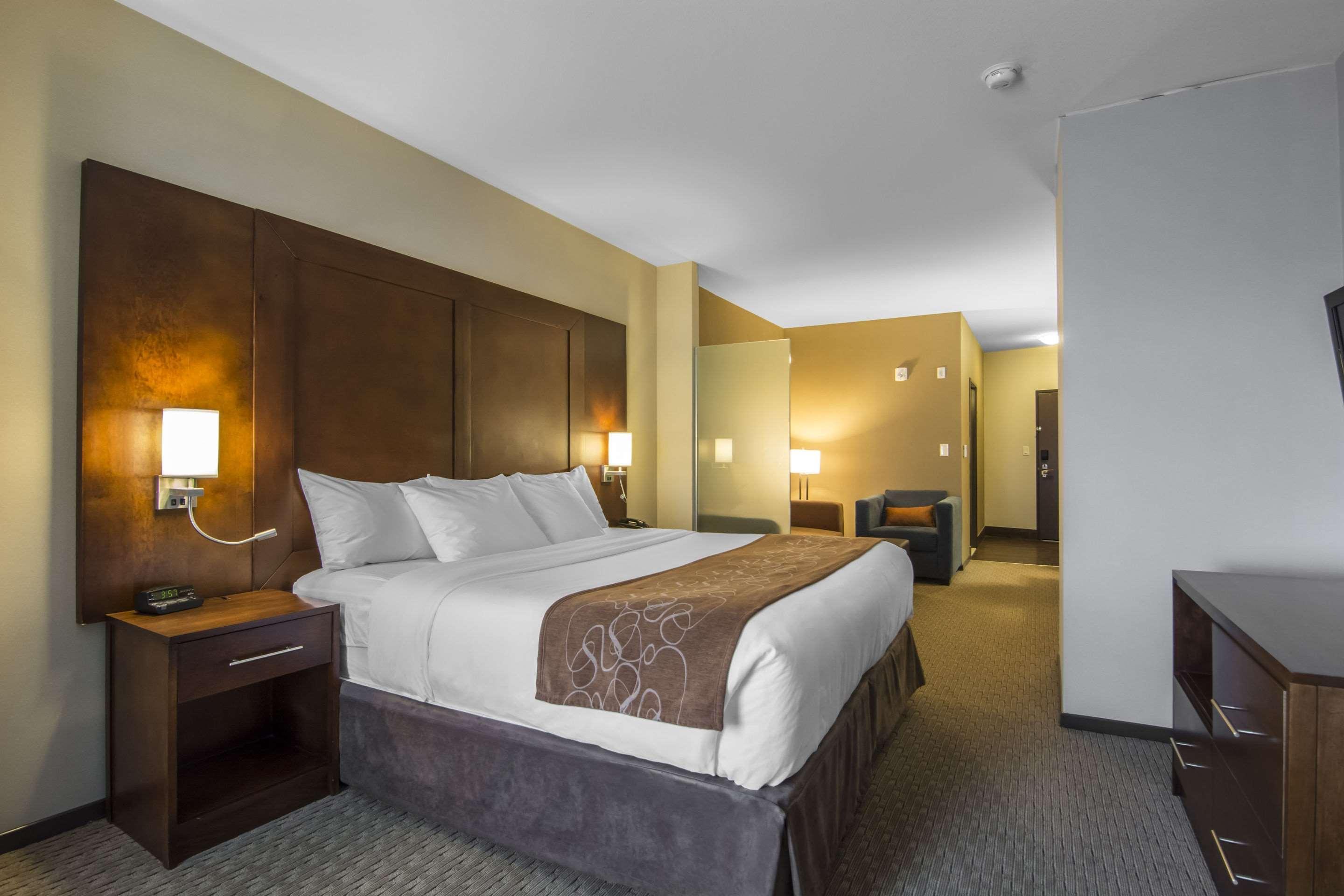Comfort Suites Saskatoon Esterno foto